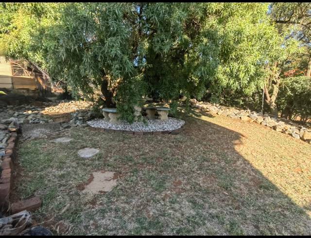 4 BEDROOM HOUSE FOR SALE IN OVERKRUIN